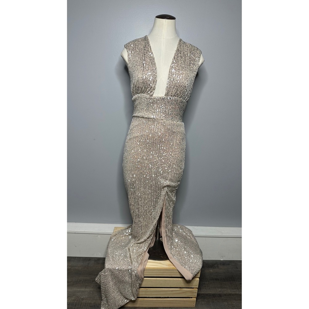 Love & Lemonade Sequin Maxi Dress Gold Deep V Open Back Formal Gown Size L NEW